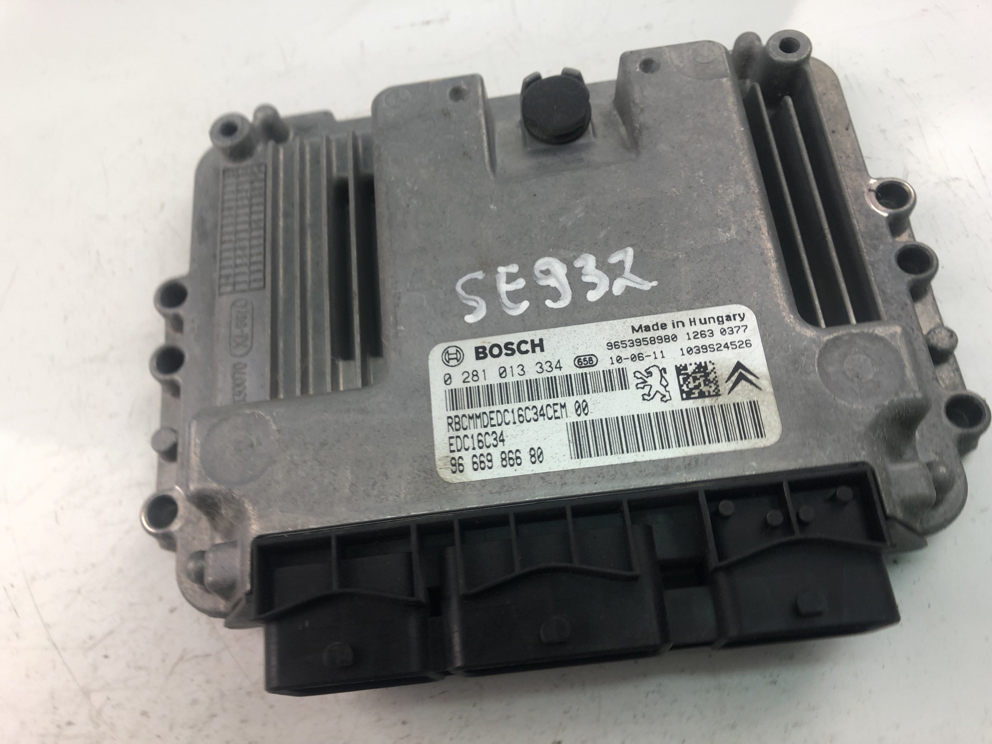 PEUGEOT 3008 1 generation (2010-2016) Блок керування двигуном ECU 9666986680,0281013334 23475368