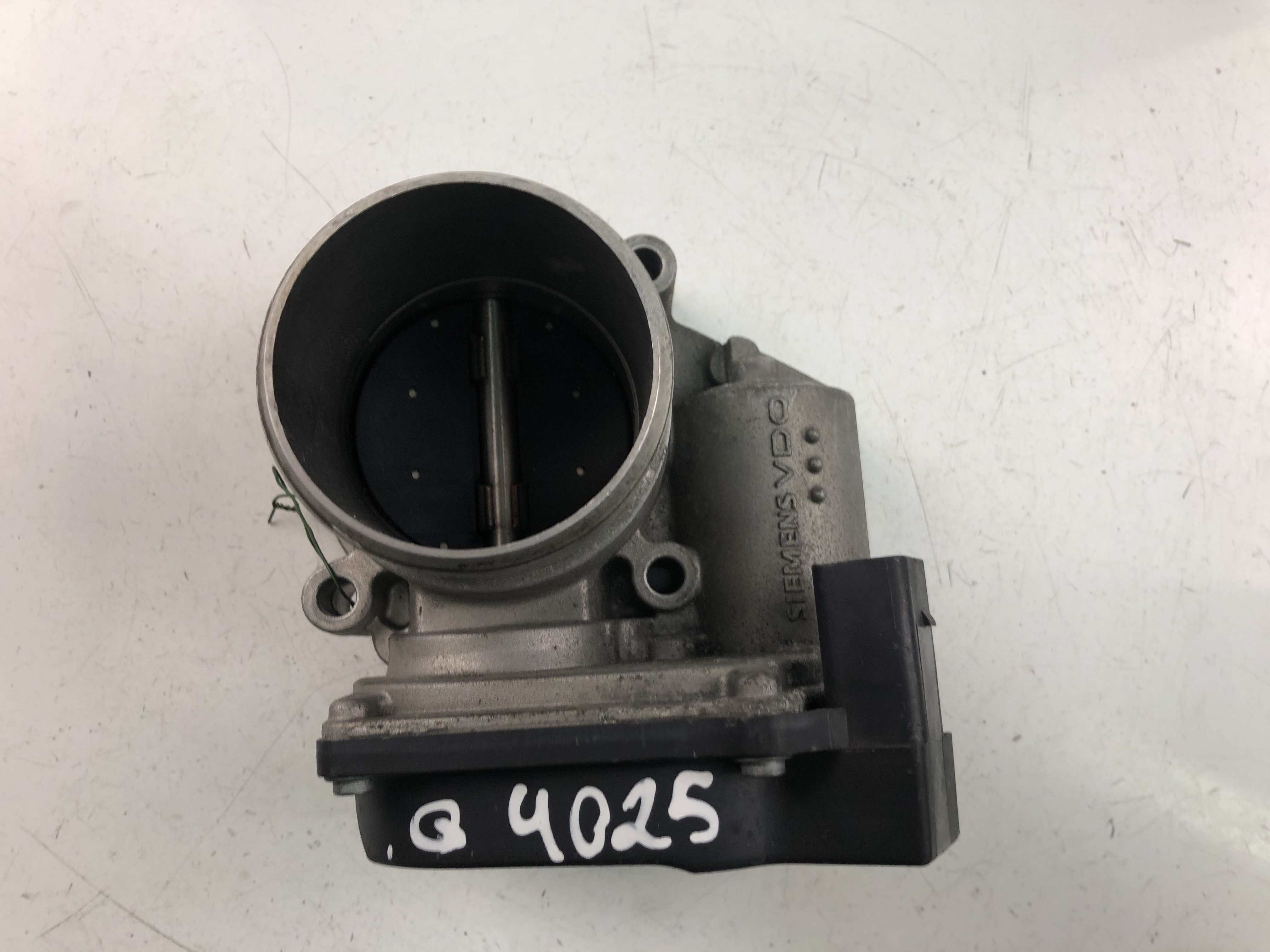 AUDI A6 C6/4F (2004-2011) Дросельна заслонка 06F133062E 23456359