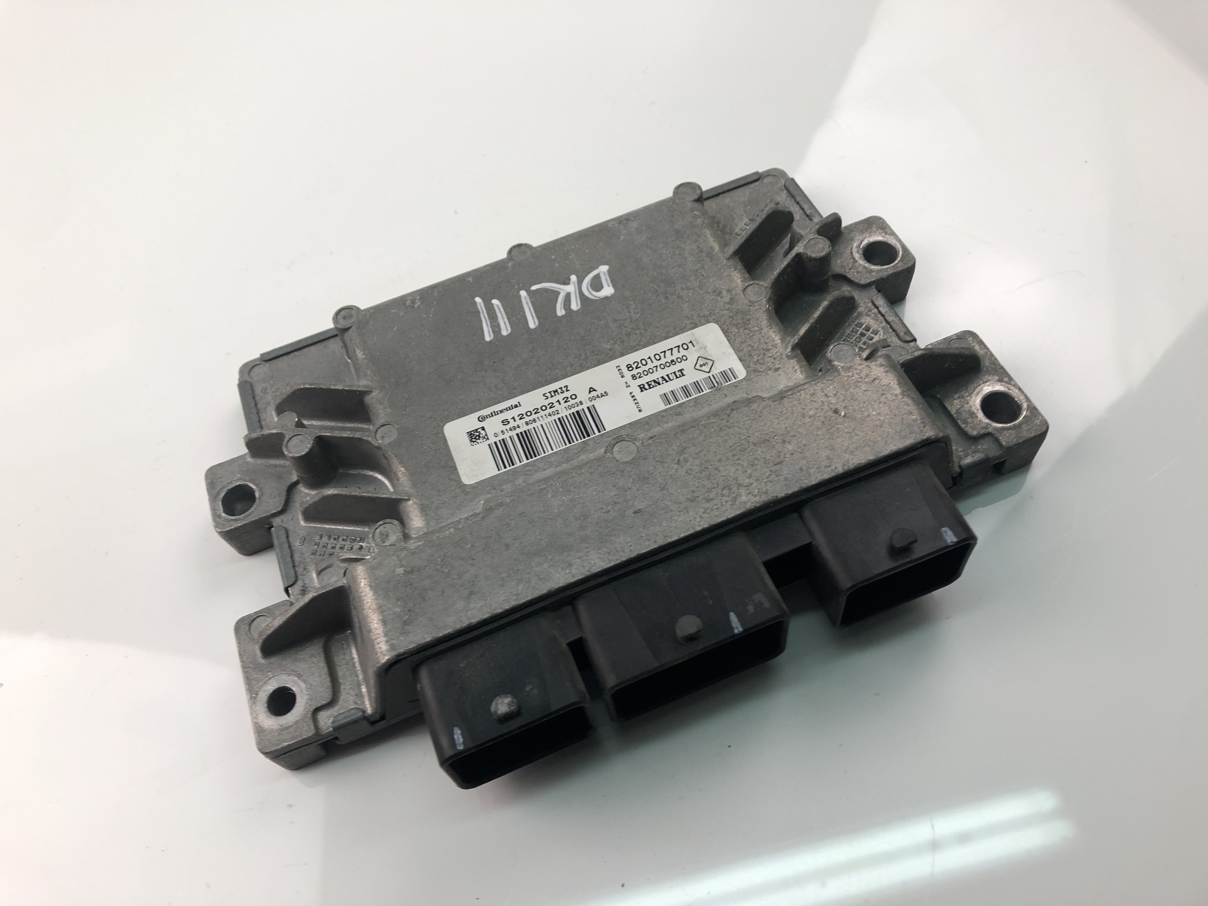 RENAULT Clio 3 generation (2005-2012) Блок керування двигуном ECU 8201077701,S120202120A 23480865