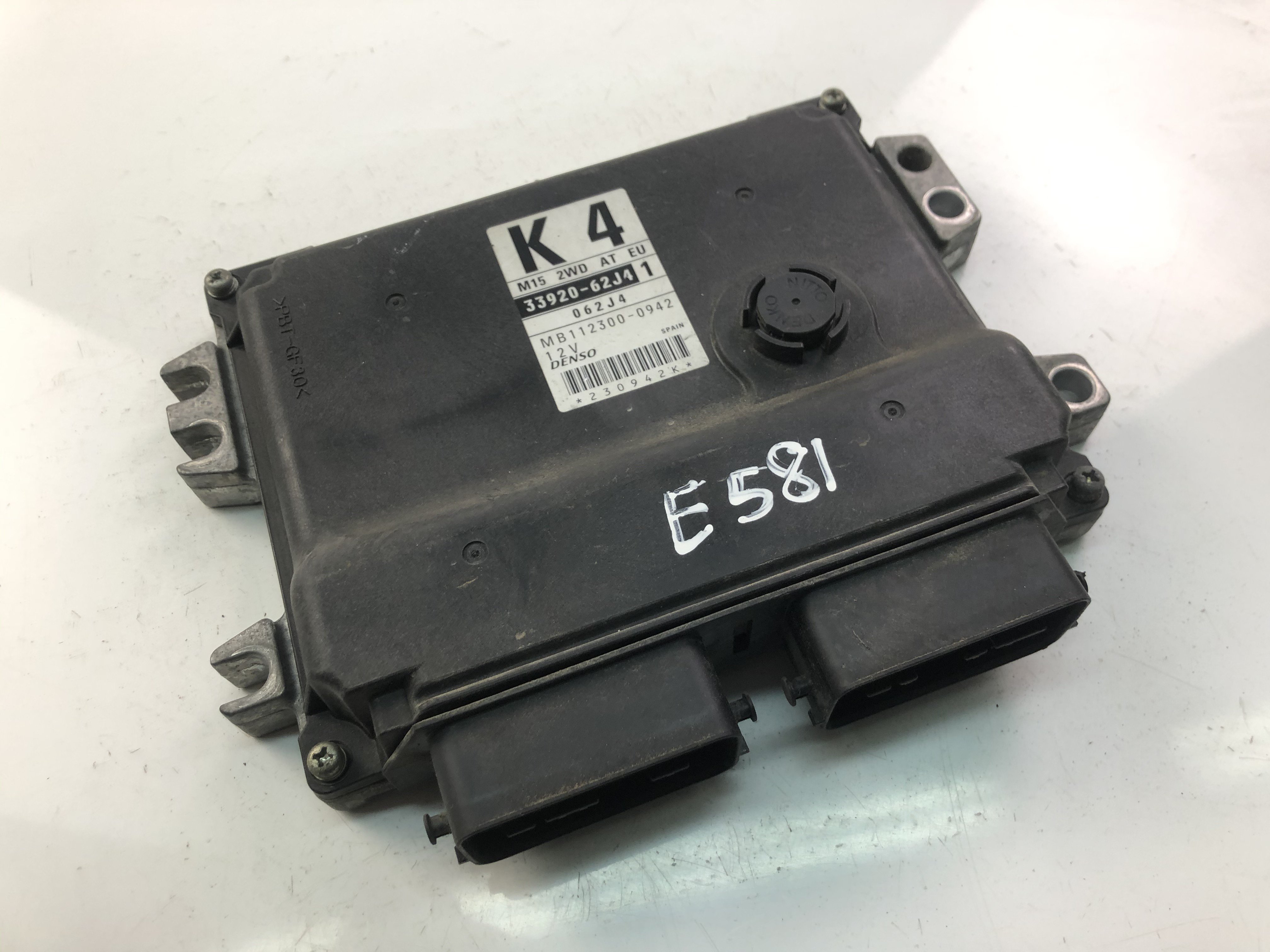 SUZUKI Swift 3 generation (2004-2010) Блок керування двигуном ECU 3392062J4 23449244