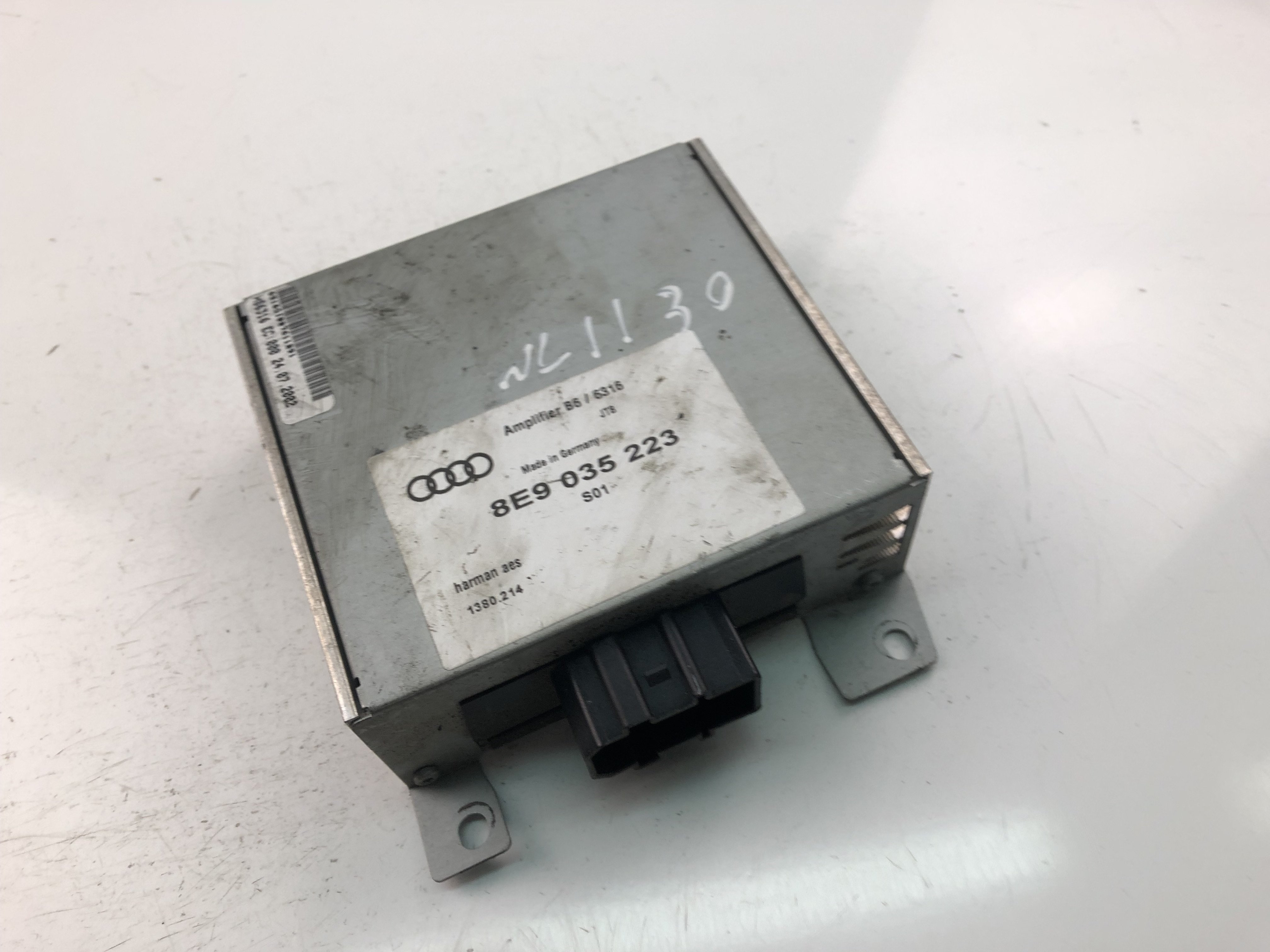 AUDI A4 B6/8E (2000-2005) Підсилювач звуку 8E9035223 23493583