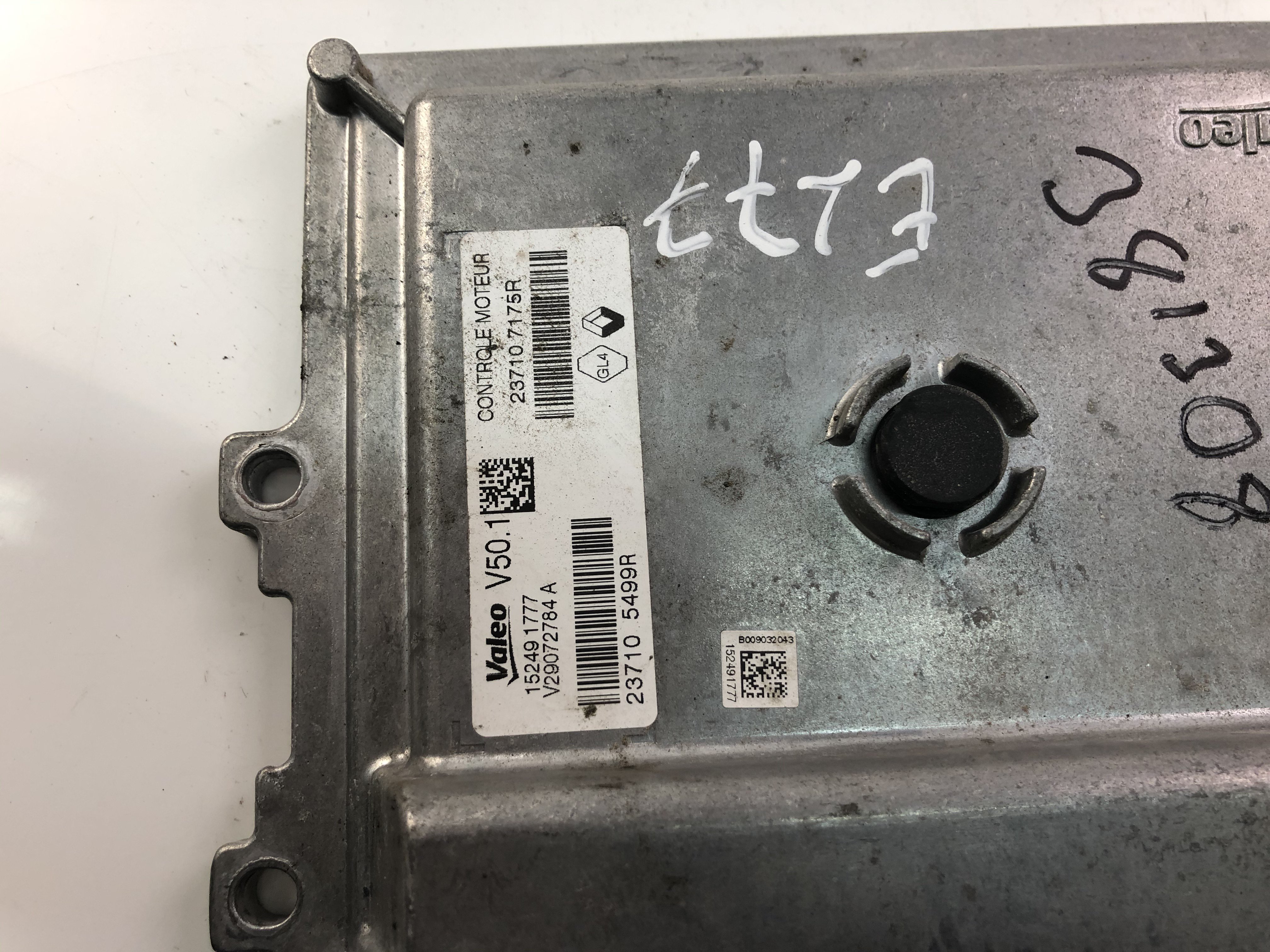 RENAULT Clio 4 generation (2012-2020) Блок керування двигуном ECU 237105499R,237107175R 23449425