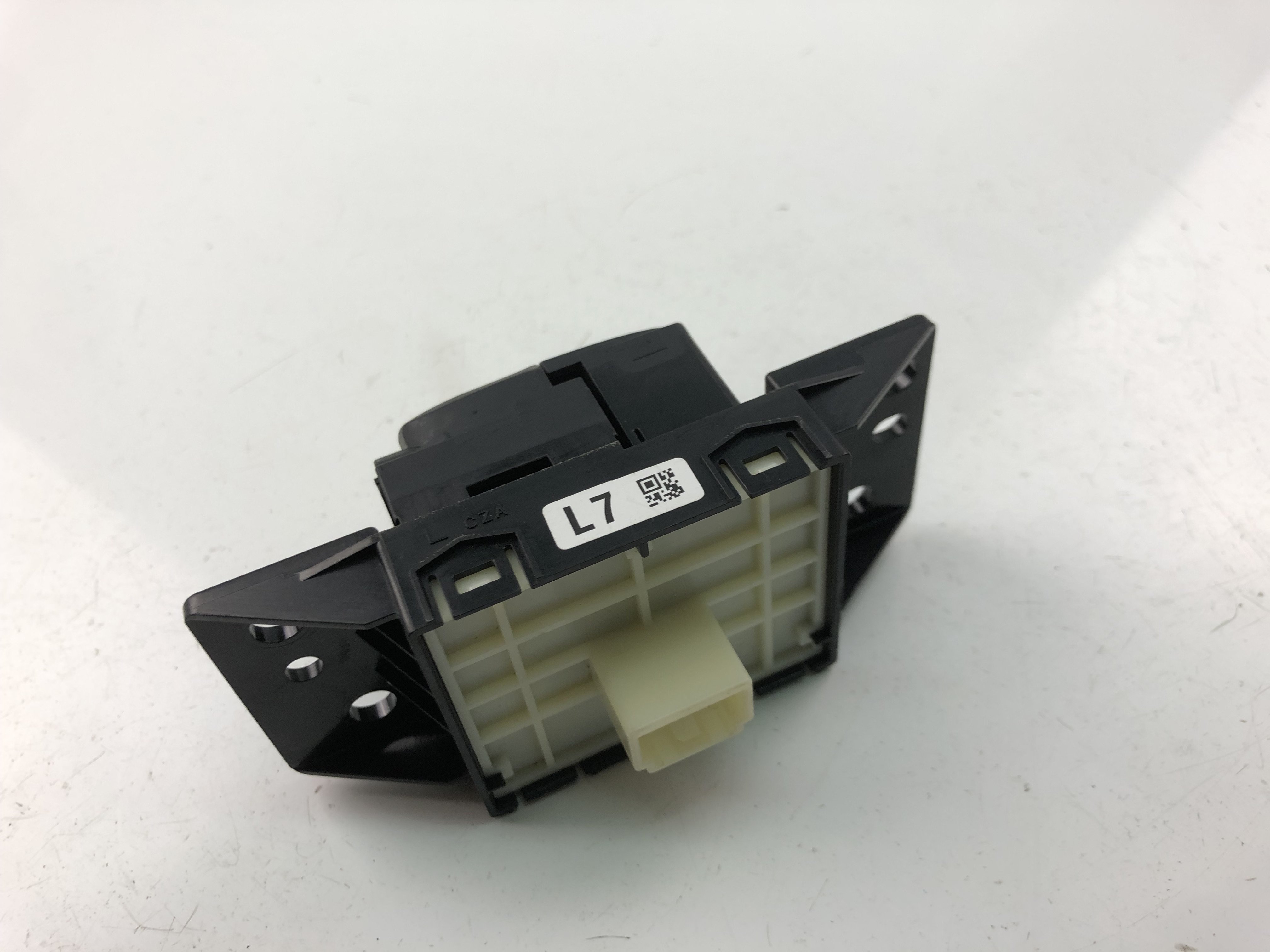 TOYOTA Corolla 11 generation E160/E170 (2012-2018) Кнопка ручного гальма 75K815 25902309