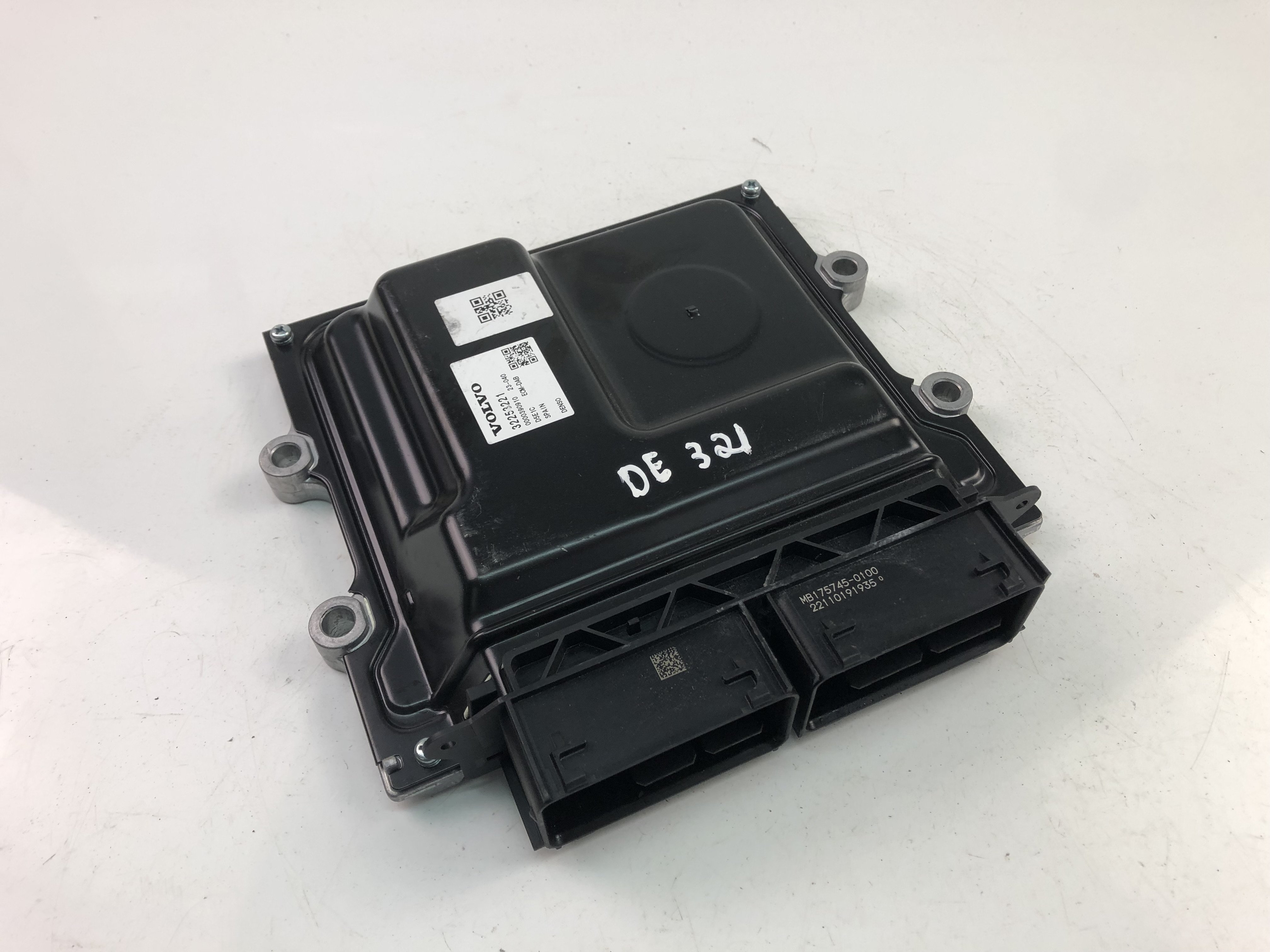 VOLVO V60 2 generation (2018-2023) Блок керування двигуном ECU 32253221 23496885