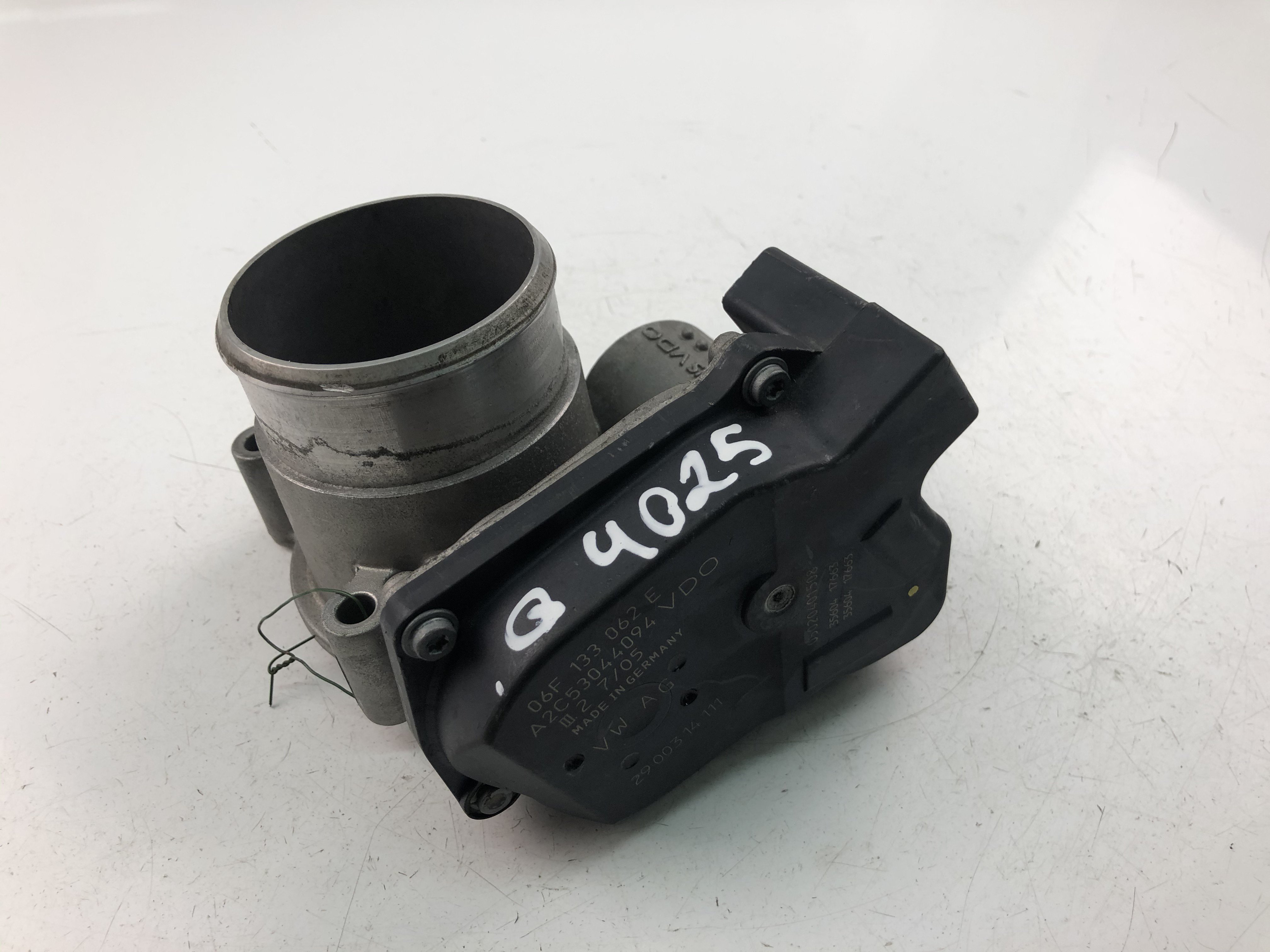 AUDI A6 C6/4F (2004-2011) Дроссельная заслонка 06F133062E 23456359