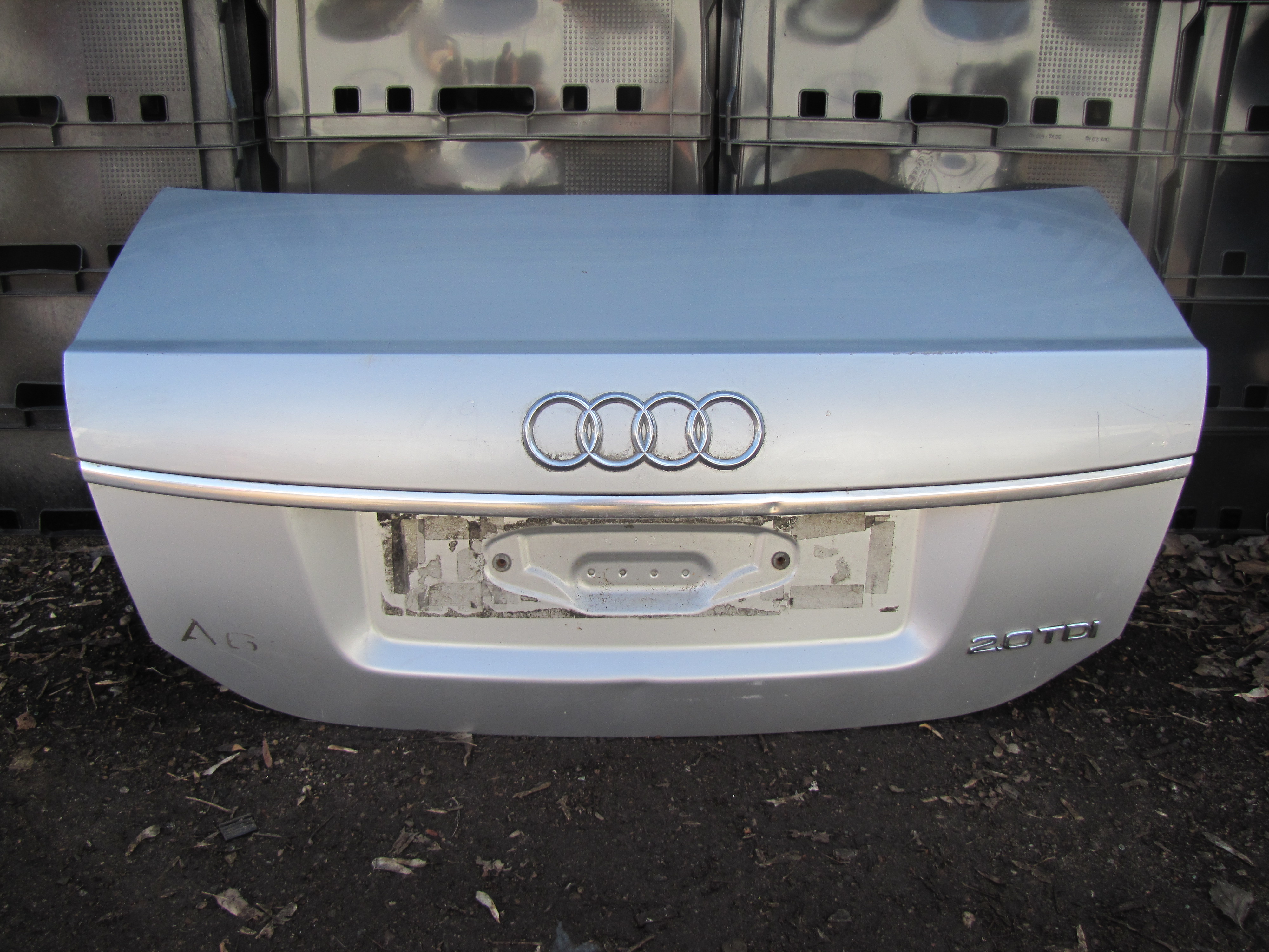 AUDI A6 C6/4F (2004-2011) Задній багажник 23448063