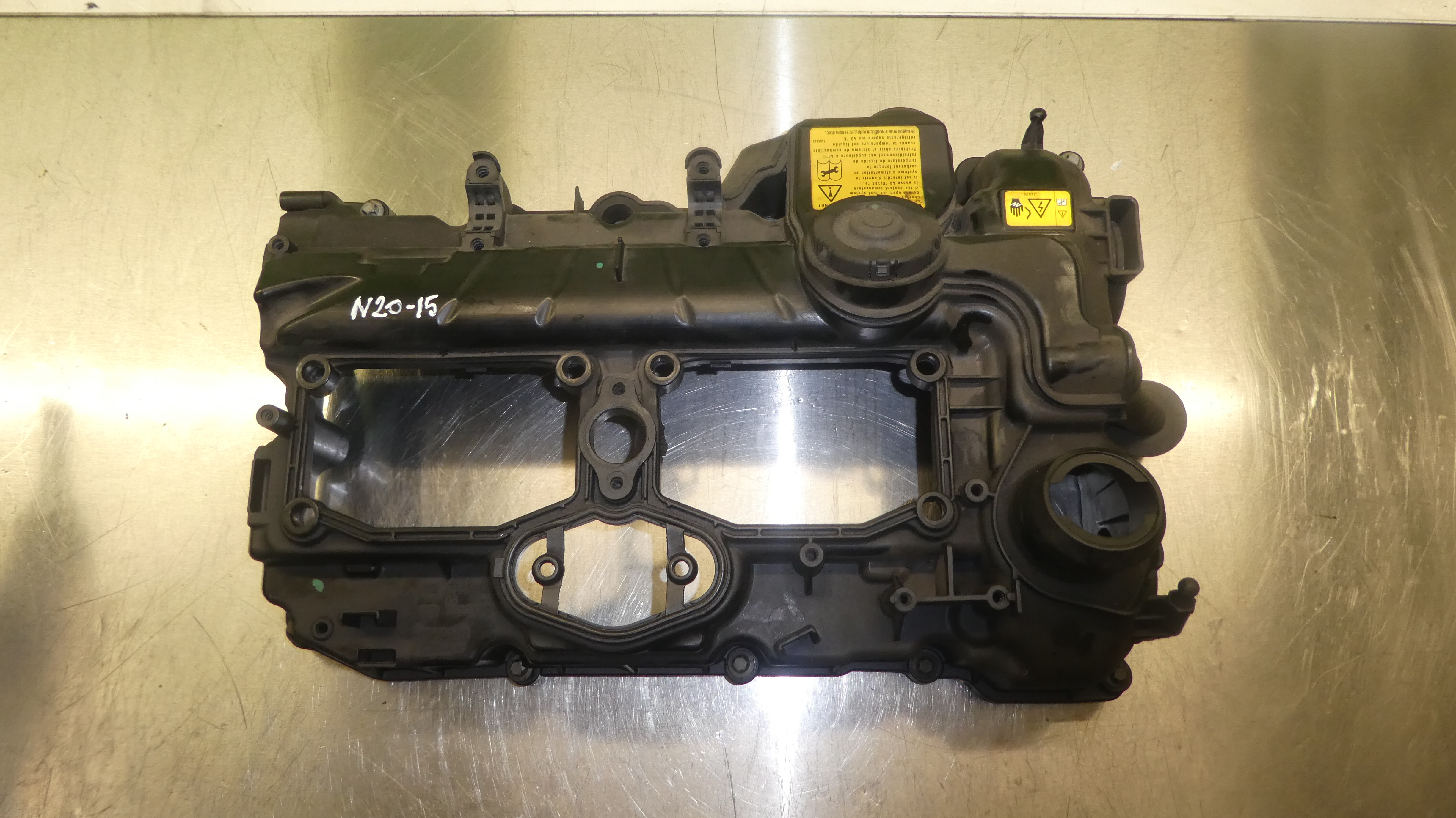 BMW 1 Series F20/F21 (2011-2020) Крышка клапана 11127588412 23489535