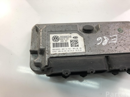 Škoda 03C906024B FABIA I (6Y2) 2008 Control unit for engine