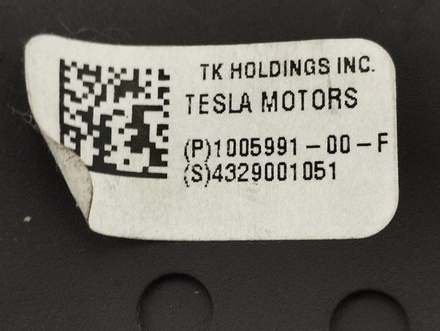 Tesla 100599100F MODEL S 2013 Замок ремня безопасности спереди справа