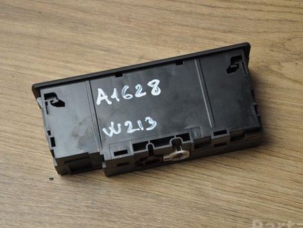 Mercedes-Benz A2058200526 E-CLASS (W213) 2016 Multimedia interface box with control unit