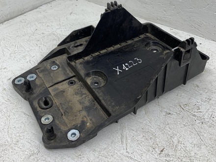 Mazda B45A56041 3 (BM) 2018 Bac à batterie