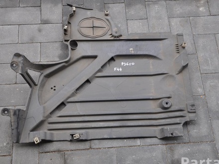 BMW 7436655 2' F44 Gran Coupé 2021 Cache de protection sous moteur