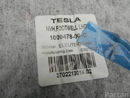 Tesla 6007716-00-C / 600771600C MODEL S 2015 Soporte, cubierta