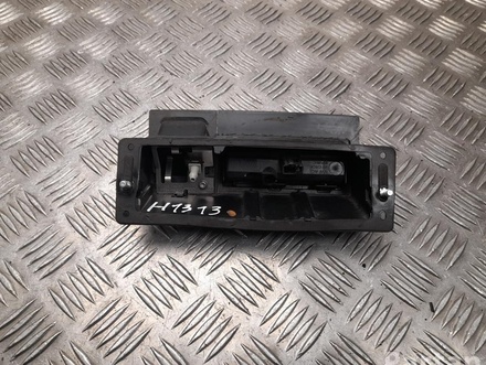 Audi 6V0 827 566, 4K8 827 574 B / 6V0827566, 4K8827574B Q8 e-tron 2021 Bouton du coffre à bagages