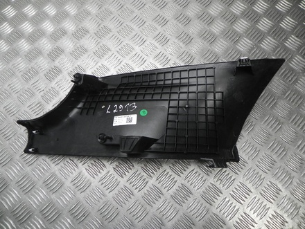 Tesla 1616371-00-A / 161637100A Model Y 2022 Cubierta, Soporte -C (al lado de puertas traseras) right side