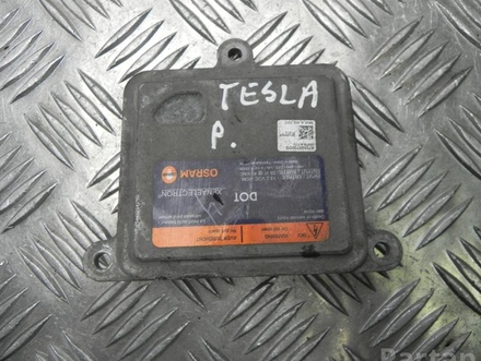 Tesla A70525700DG MODEL S 2015 Šviesų valdymo blokas